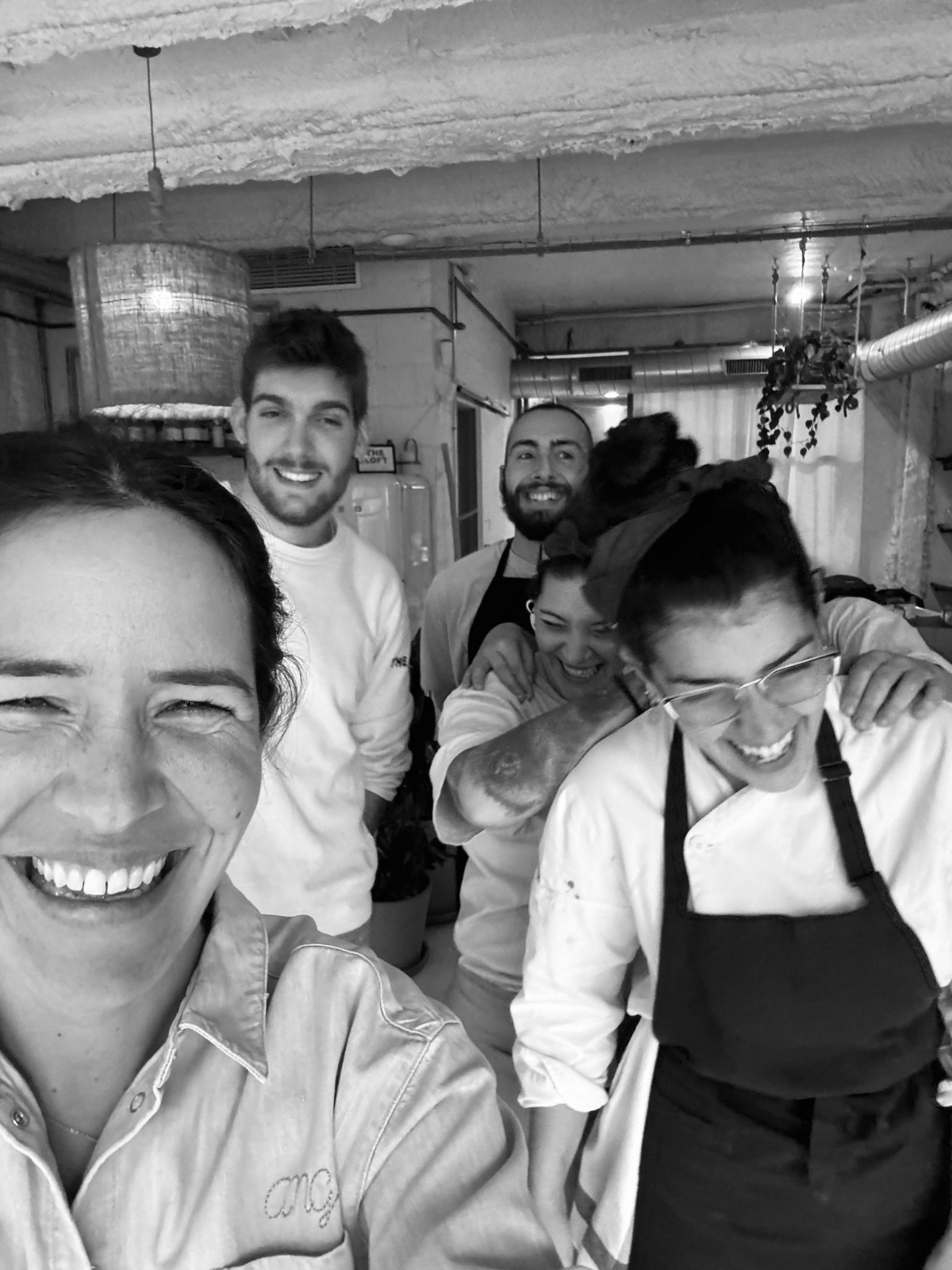 Foto del equipo The Loft en blanco y negro